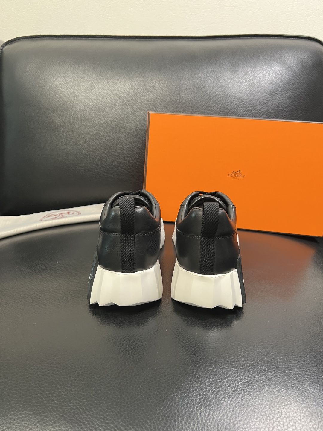 Hermes 高品质 顶级工艺品 爱马仕 专柜同步发售原厂配置，意大利进口原版牛皮面料，高品质拼接工艺，