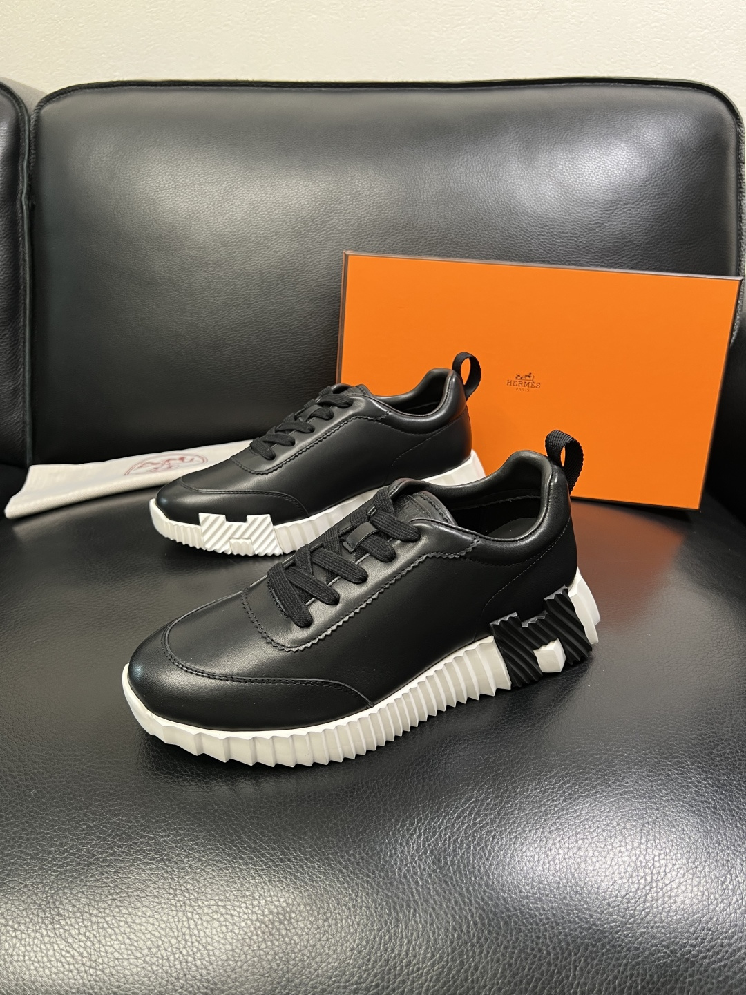 Hermes 高品质 顶级工艺品 爱马仕 专柜同步发售原厂配置，意大利进口原版牛皮面料，高品质拼接工艺，