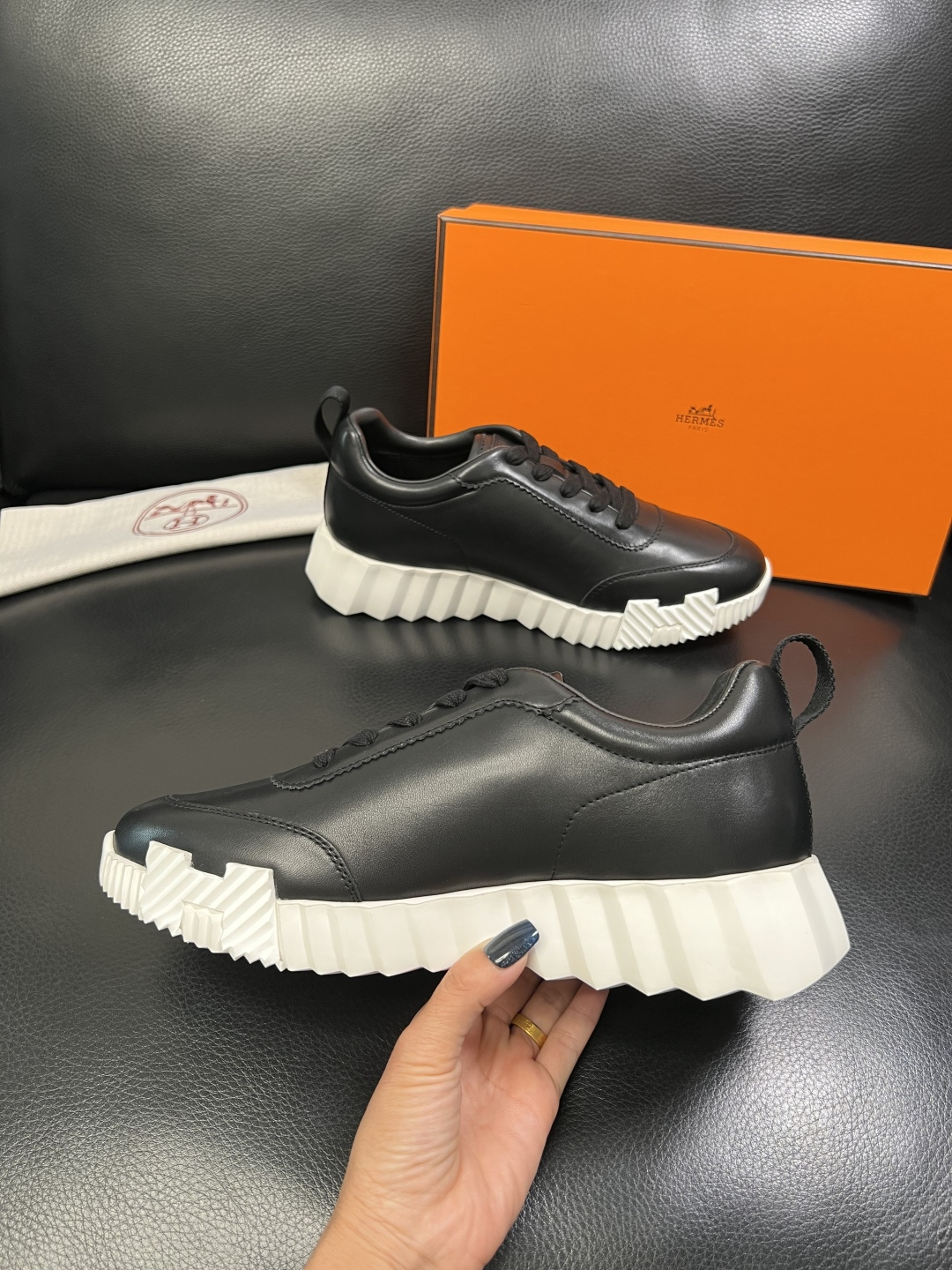 Hermes 高品质 顶级工艺品 爱马仕 专柜同步发售原厂配置，意大利进口原版牛皮面料，高品质拼接工艺，