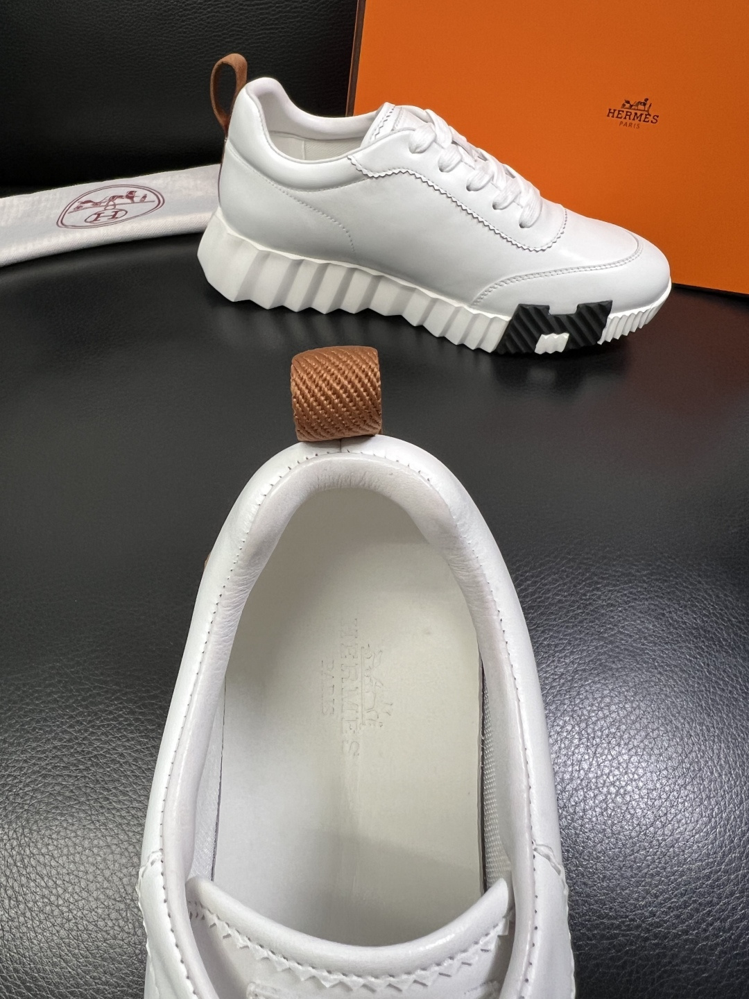 Hermes 高品质 顶级工艺品 爱马仕 专柜同步发售原厂配置，意大利进口原版牛皮面料，高品质拼接工艺，