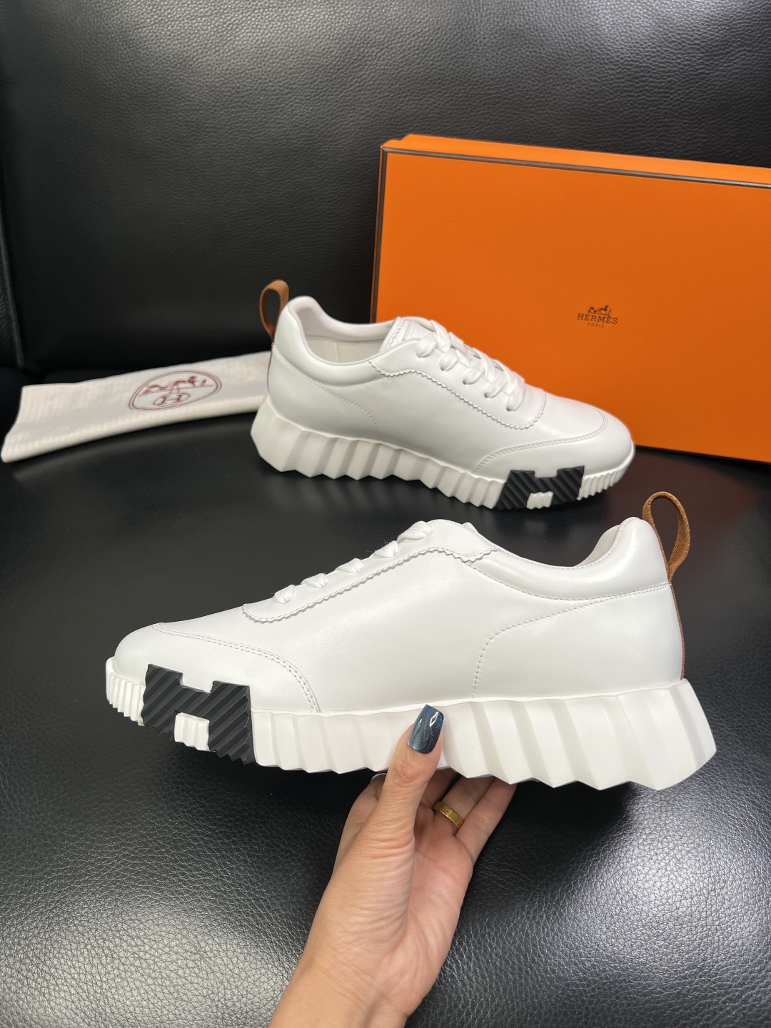 Hermes 高品质 顶级工艺品 爱马仕 专柜同步发售原厂配置，意大利进口原版牛皮面料，高品质拼接工艺，