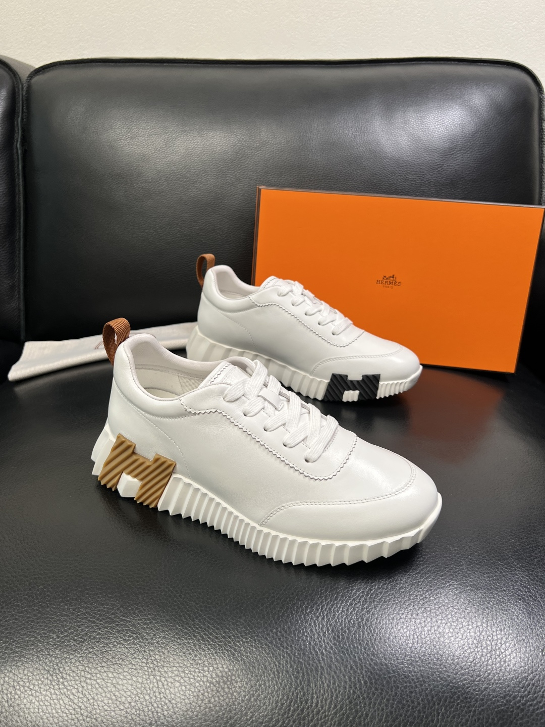 Hermes 高品质 顶级工艺品 爱马仕 专柜同步发售原厂配置，意大利进口原版牛皮面料，高品质拼接工艺，