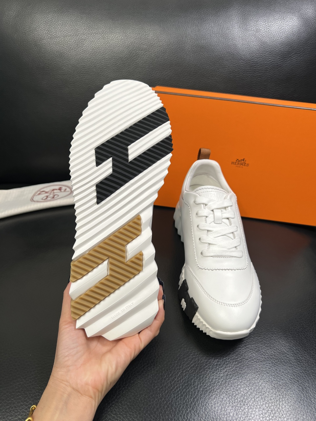 Hermes 高品质 顶级工艺品 爱马仕 专柜同步发售原厂配置，意大利进口原版牛皮面料，高品质拼接工艺，