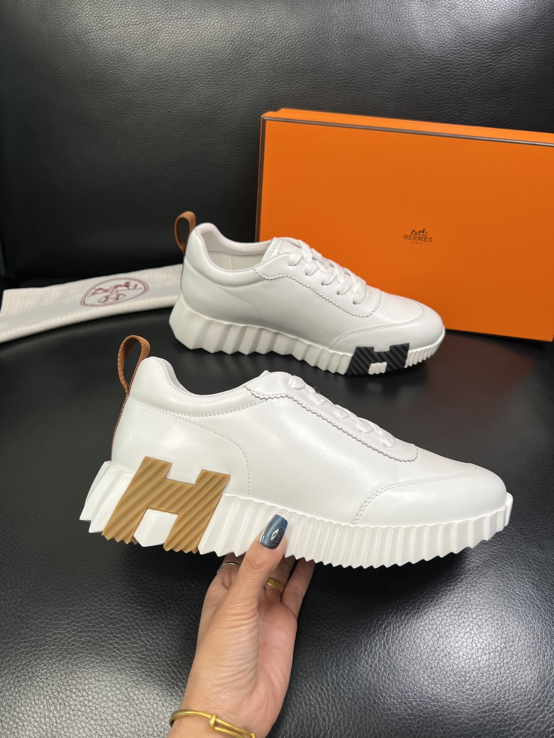 Hermes 高品质 顶级工艺品 爱马仕 专柜同步发售原厂配置，意大利进口原版牛皮面料，高品质拼接工艺，