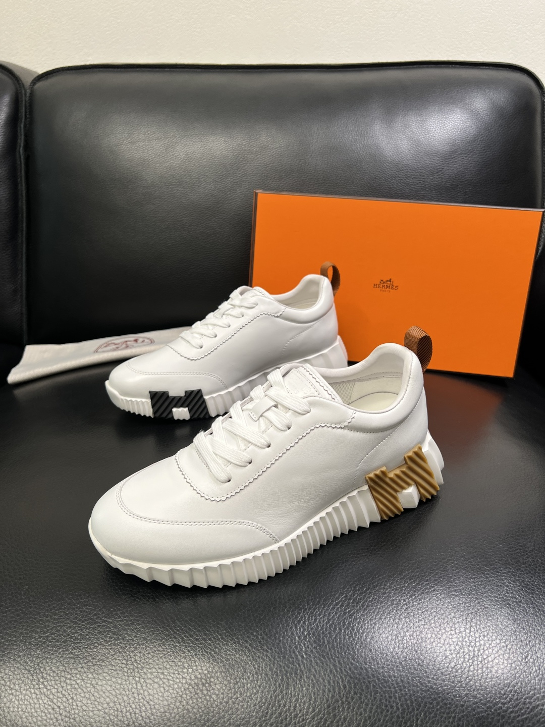 Hermes 高品质 顶级工艺品 爱马仕 专柜同步发售原厂配置，意大利进口原版牛皮面料，高品质拼接工艺，