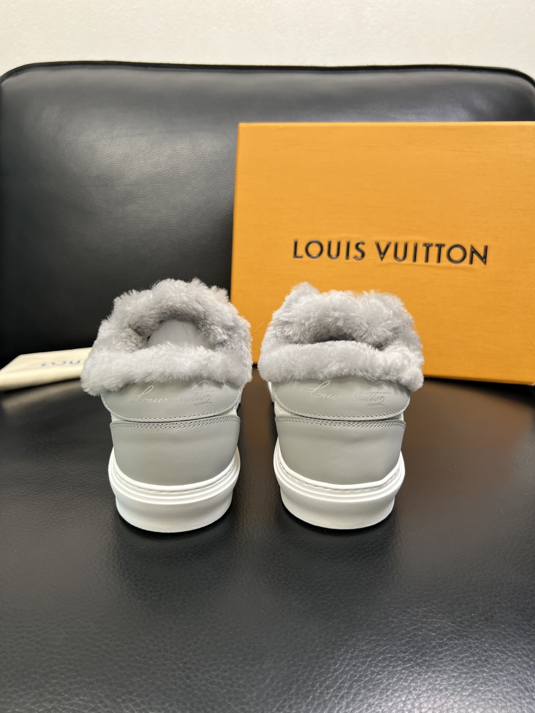 Lv 高品质 顶级工艺品 路易威登，运动板鞋专柜同步，鞋面意大利进口，高品质拼接缤纷色彩复杂工艺品，进口