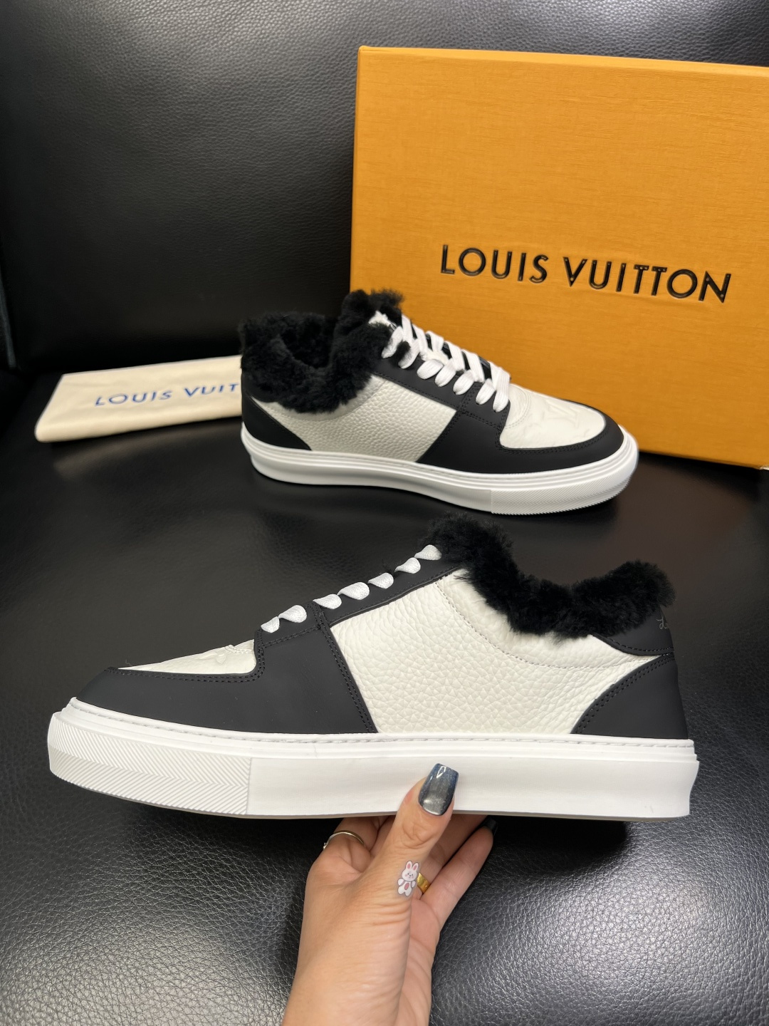 Lv 高品质 顶级工艺品 路易威登，运动板鞋专柜同步，鞋面意大利进口，高品质拼接缤纷色彩复杂工艺品，进口