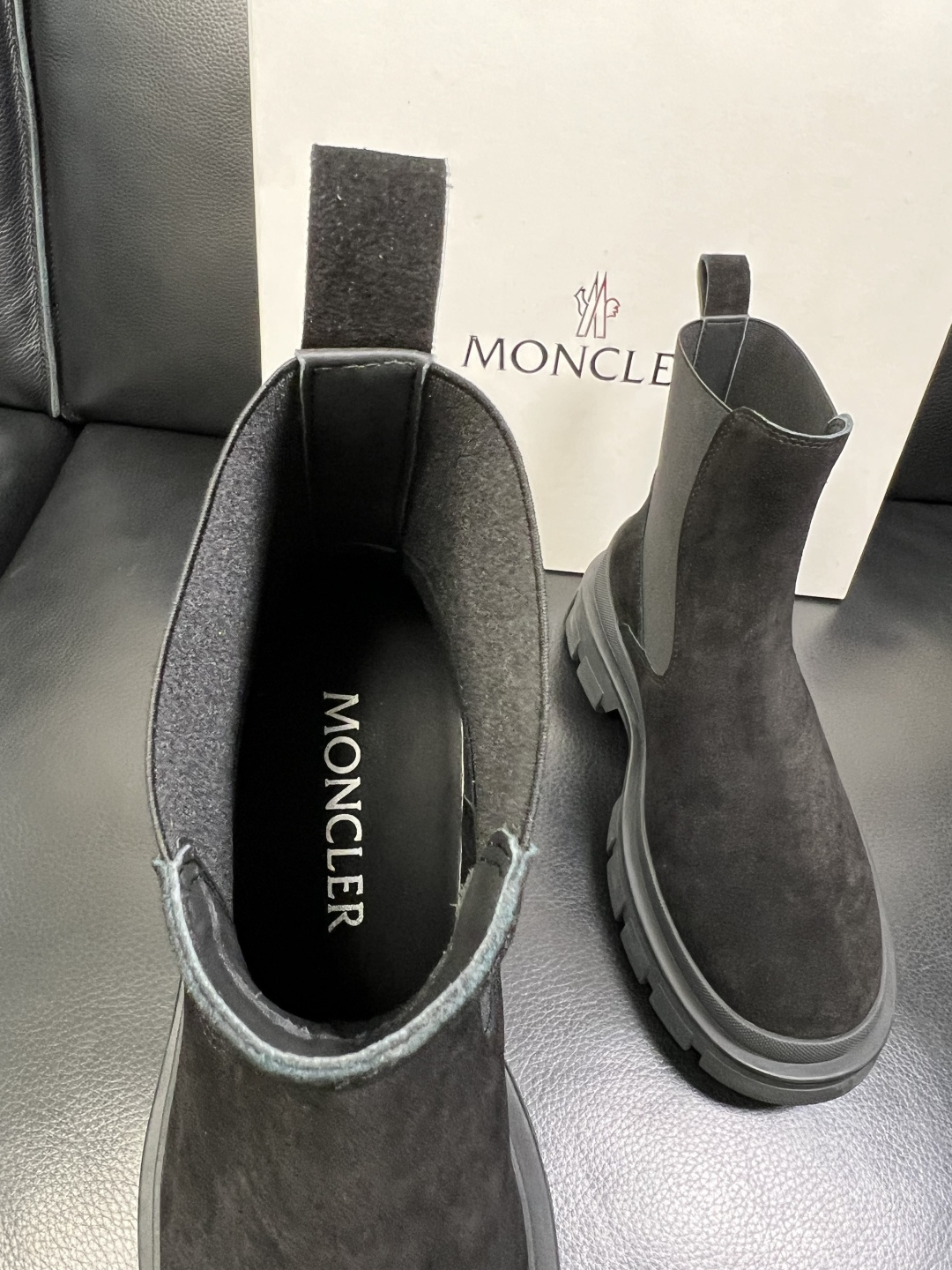 MONCLER 高品质 顶级工艺品 蒙口 靴子高帮专柜新款同步原厂配置，意大利进口牛皮面料，高品质复杂拼