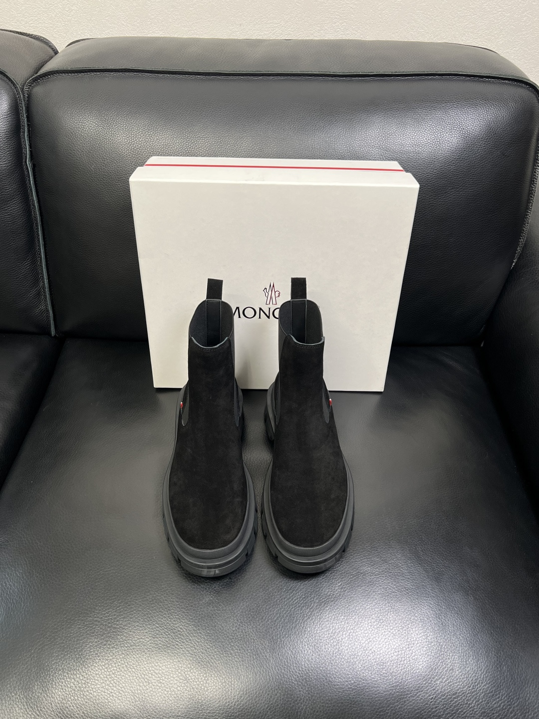 MONCLER 高品质 顶级工艺品 蒙口 靴子高帮专柜新款同步原厂配置，意大利进口牛皮面料，高品质复杂拼