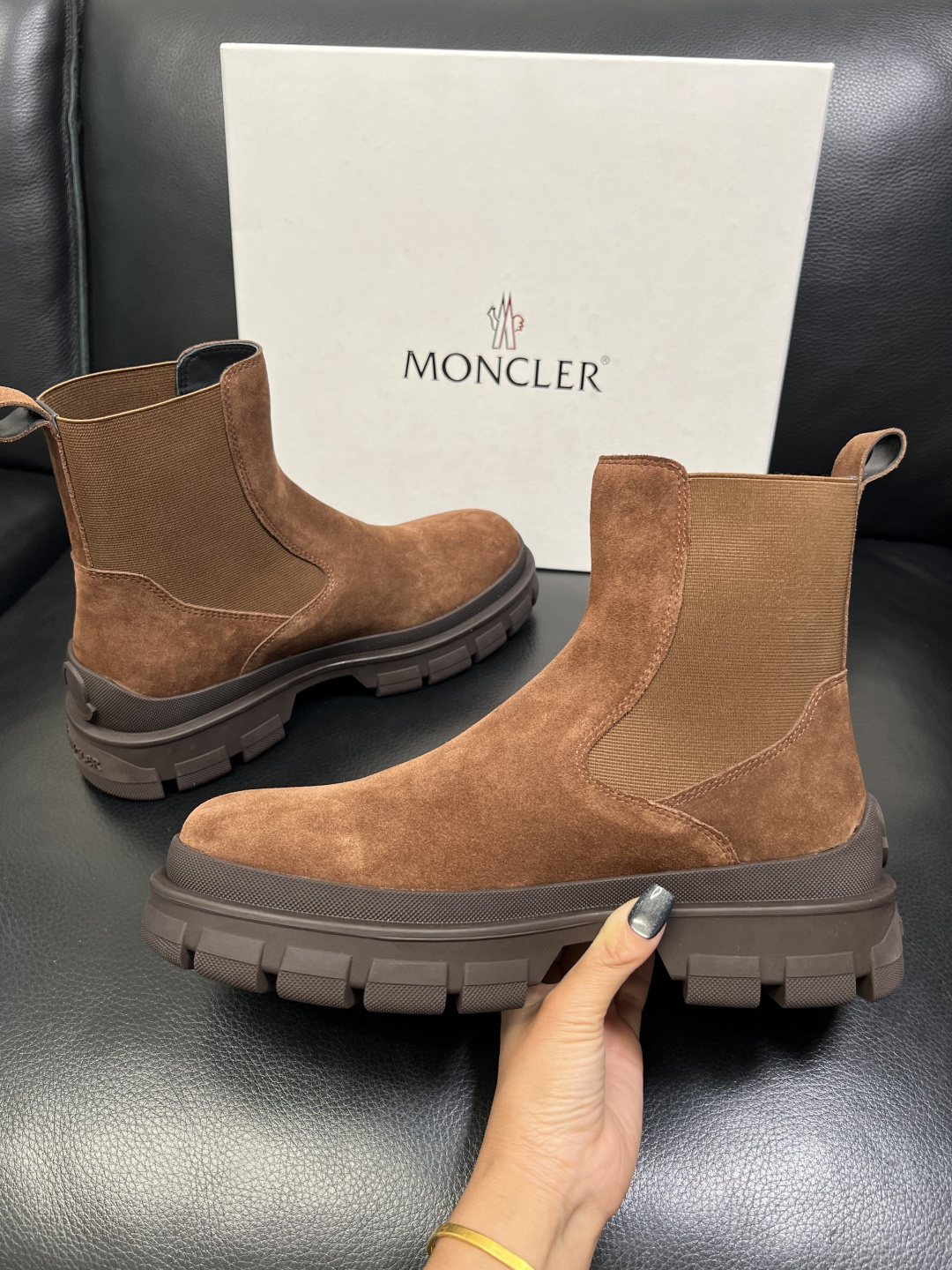 MONCLER 高品质 顶级工艺品 蒙口 靴子高帮专柜新款同步原厂配置，意大利进口牛皮面料，高品质复杂拼