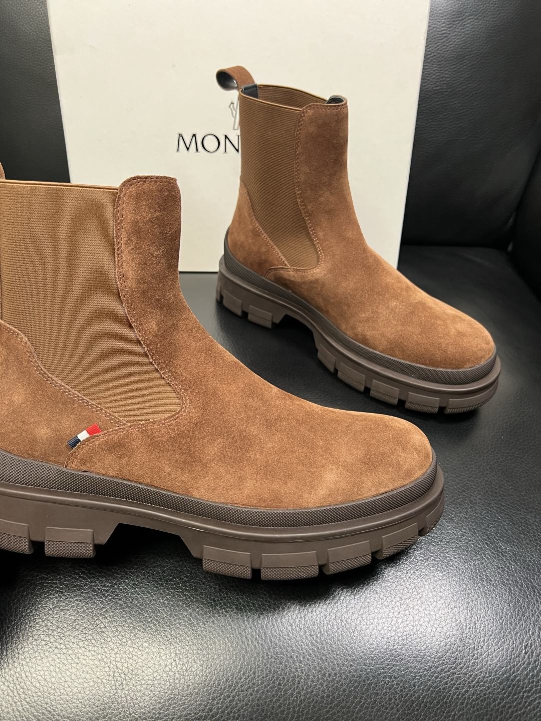 MONCLER 高品质 顶级工艺品 蒙口 靴子高帮专柜新款同步原厂配置，意大利进口牛皮面料，高品质复杂拼