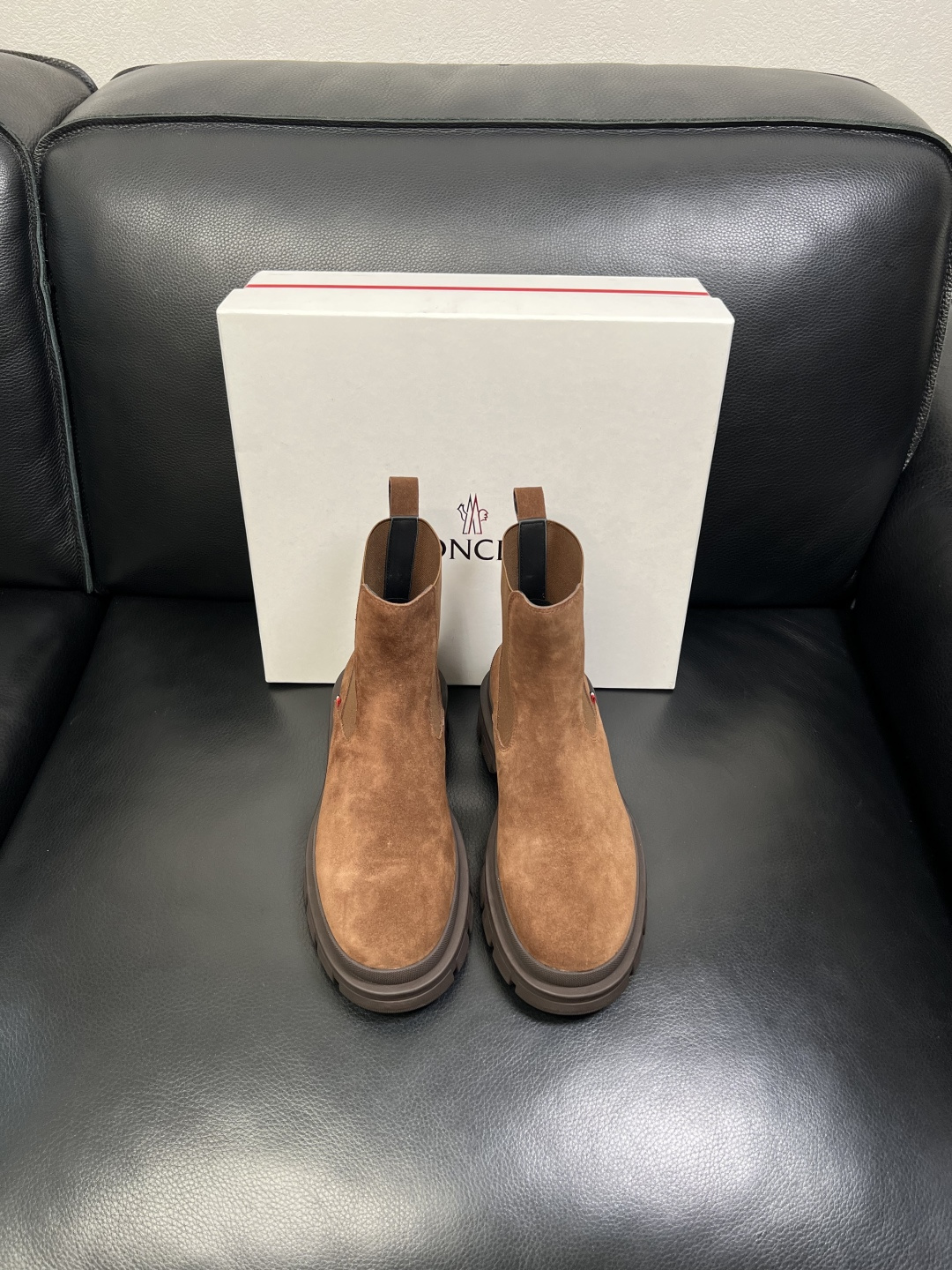 MONCLER 高品质 顶级工艺品 蒙口 靴子高帮专柜新款同步原厂配置，意大利进口牛皮面料，高品质复杂拼