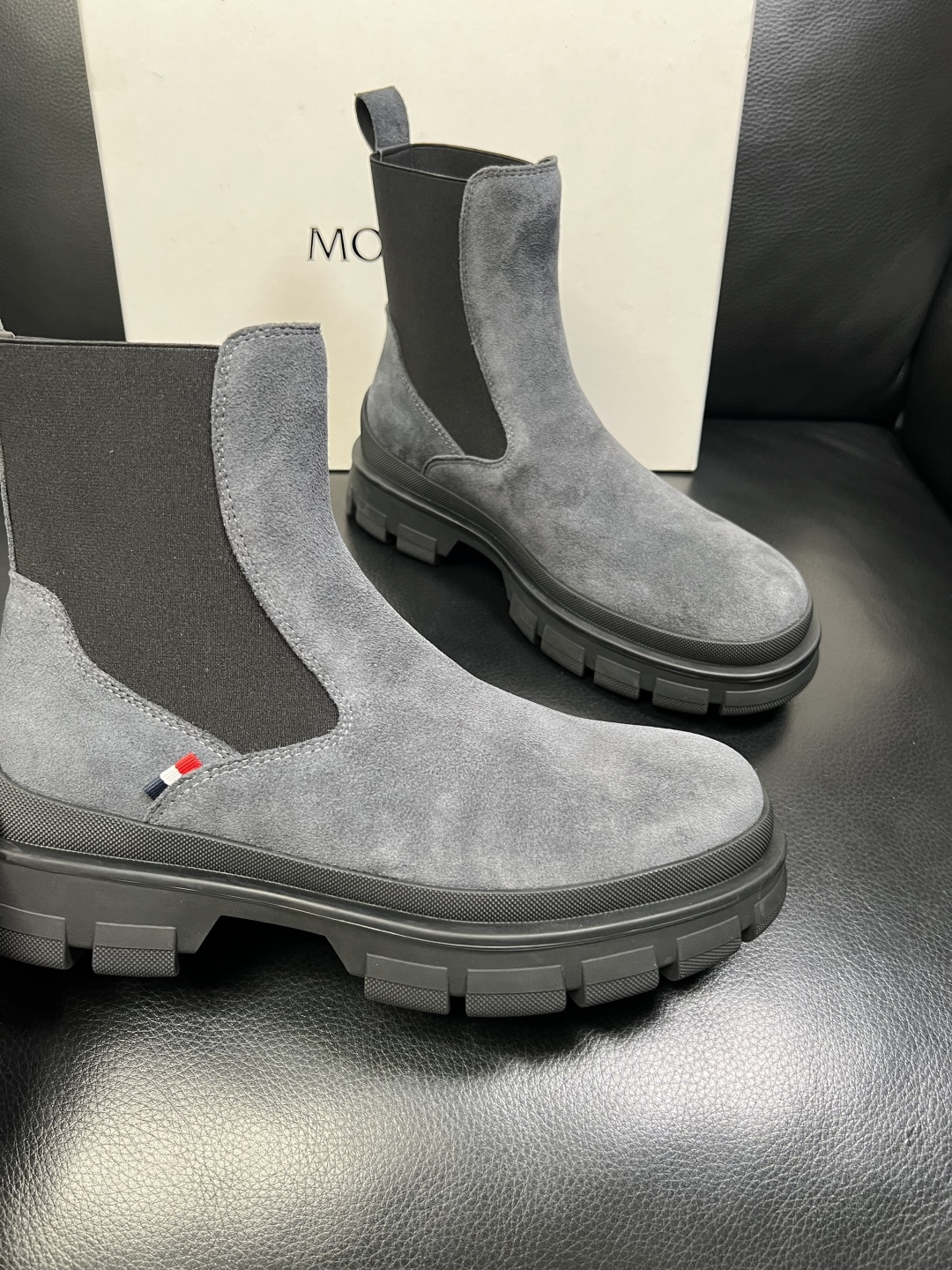 MONCLER 高品质 顶级工艺品 蒙口 靴子高帮专柜新款同步原厂配置，意大利进口牛皮面料，高品质复杂拼