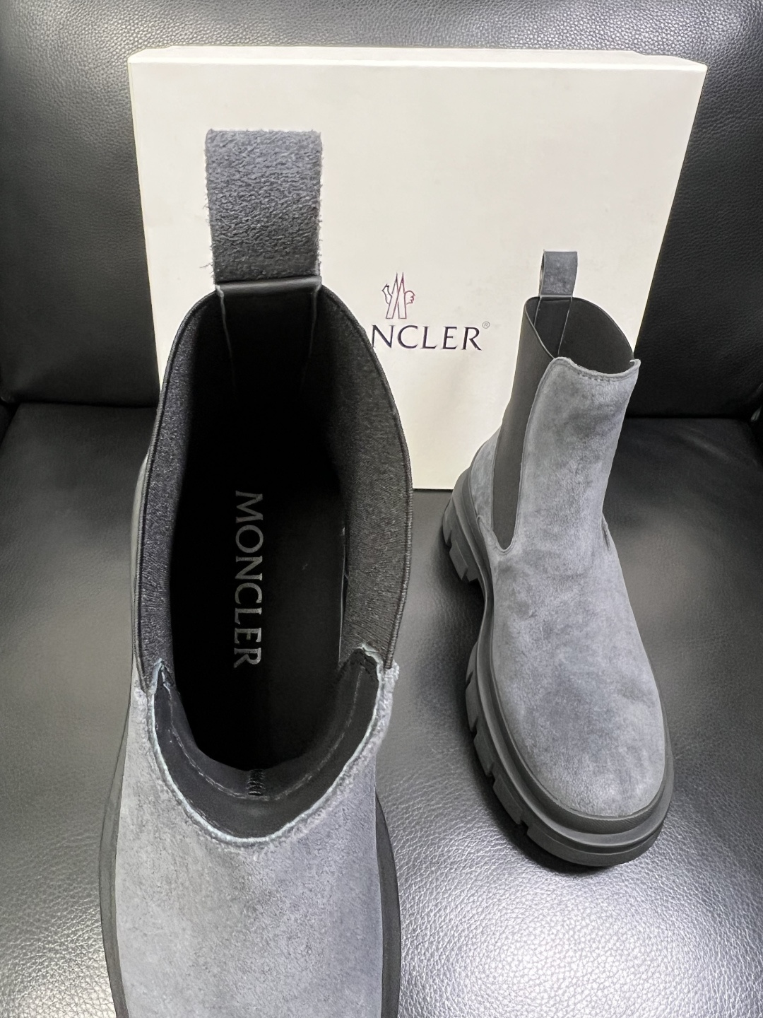 MONCLER 高品质 顶级工艺品 蒙口 靴子高帮专柜新款同步原厂配置，意大利进口牛皮面料，高品质复杂拼