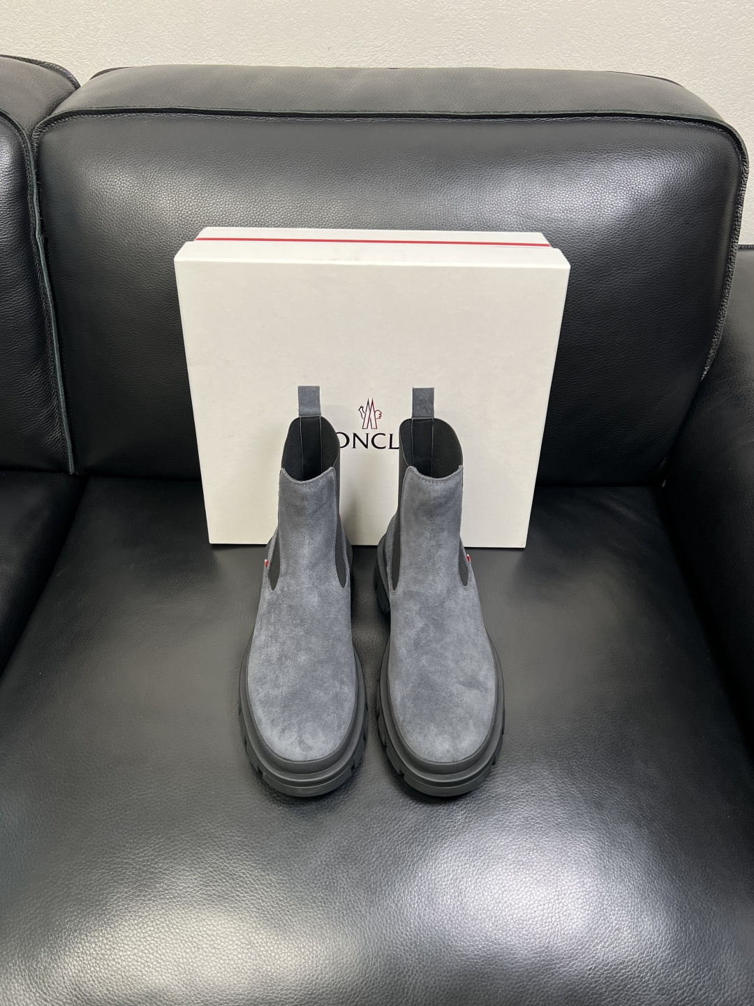 MONCLER 高品质 顶级工艺品 蒙口 靴子高帮专柜新款同步原厂配置，意大利进口牛皮面料，高品质复杂拼