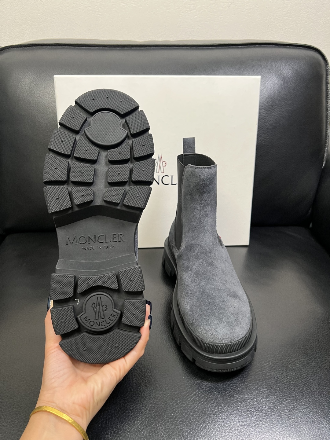 MONCLER 高品质 顶级工艺品 蒙口 靴子高帮专柜新款同步原厂配置，意大利进口牛皮面料，高品质复杂拼