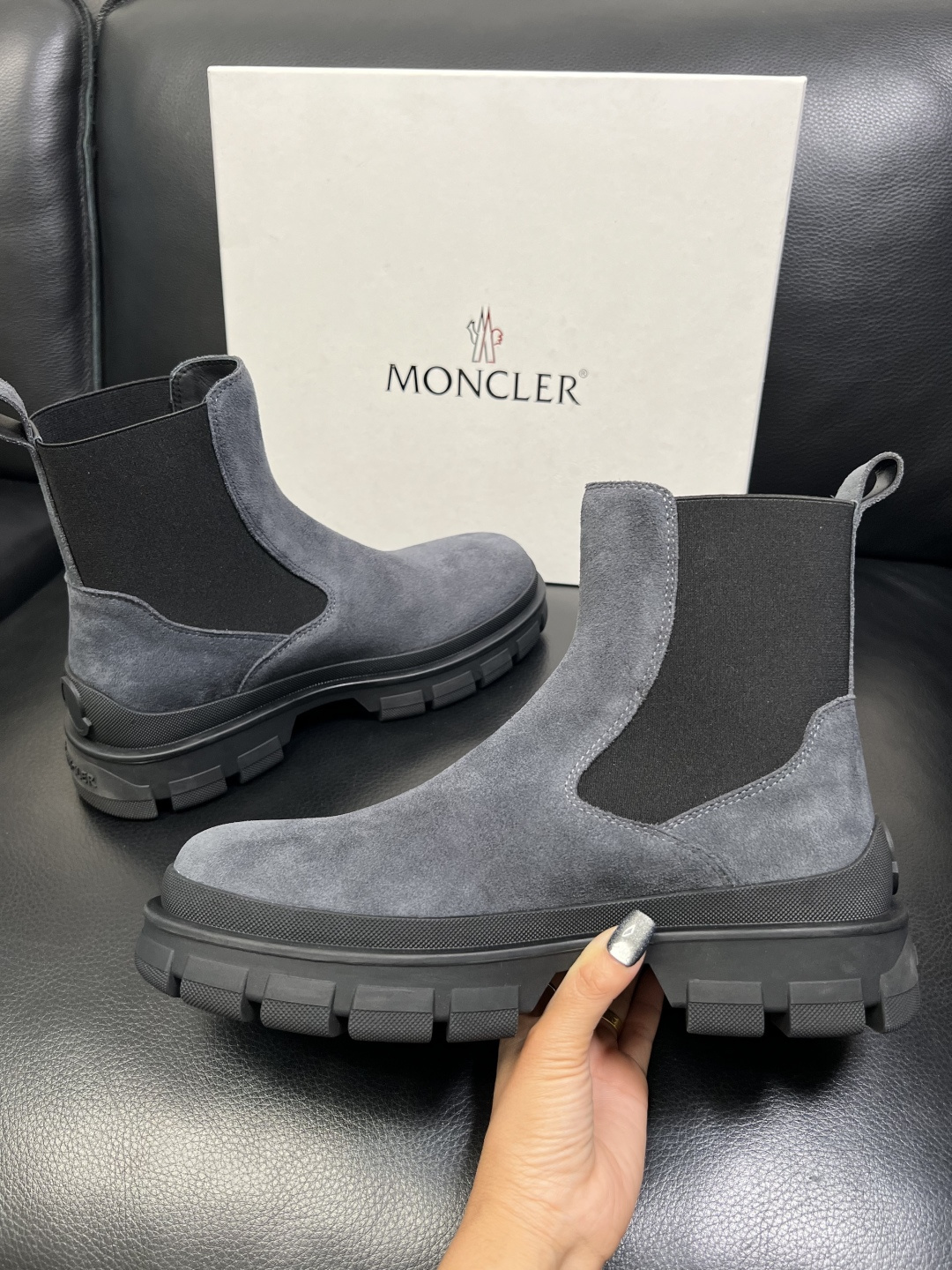MONCLER 高品质 顶级工艺品 蒙口 靴子高帮专柜新款同步原厂配置，意大利进口牛皮面料，高品质复杂拼