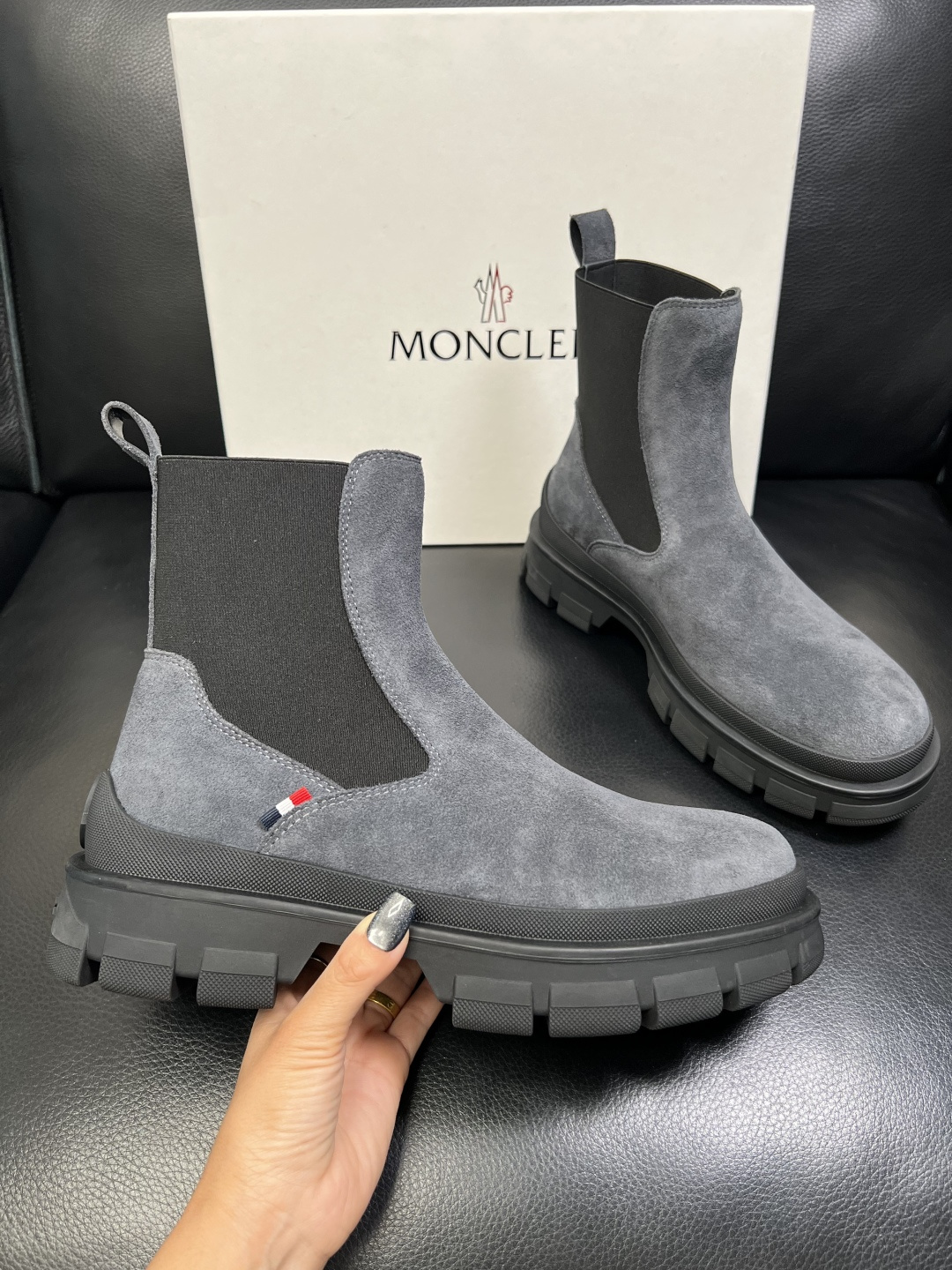 MONCLER 高品质 顶级工艺品 蒙口 靴子高帮专柜新款同步原厂配置，意大利进口牛皮面料，高品质复杂拼