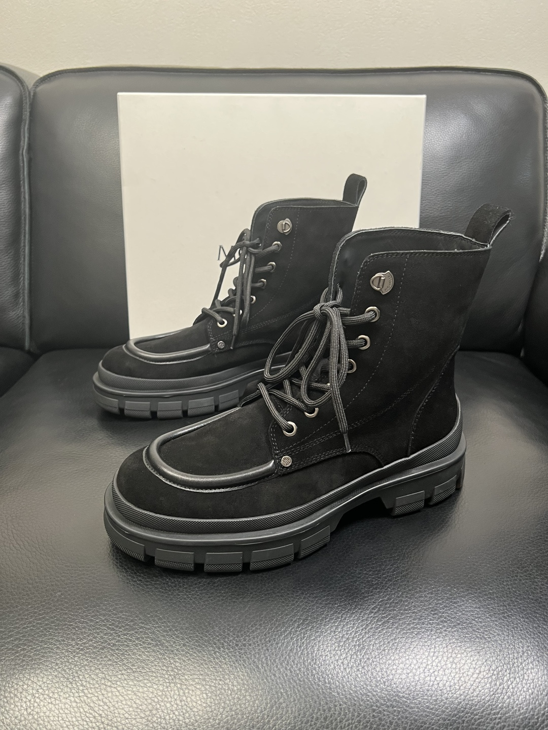 MONCLER 高品质 顶级工艺品 蒙口 靴子高帮专柜新款同步原厂配置，意大利进口牛皮面料，高品质复杂拼