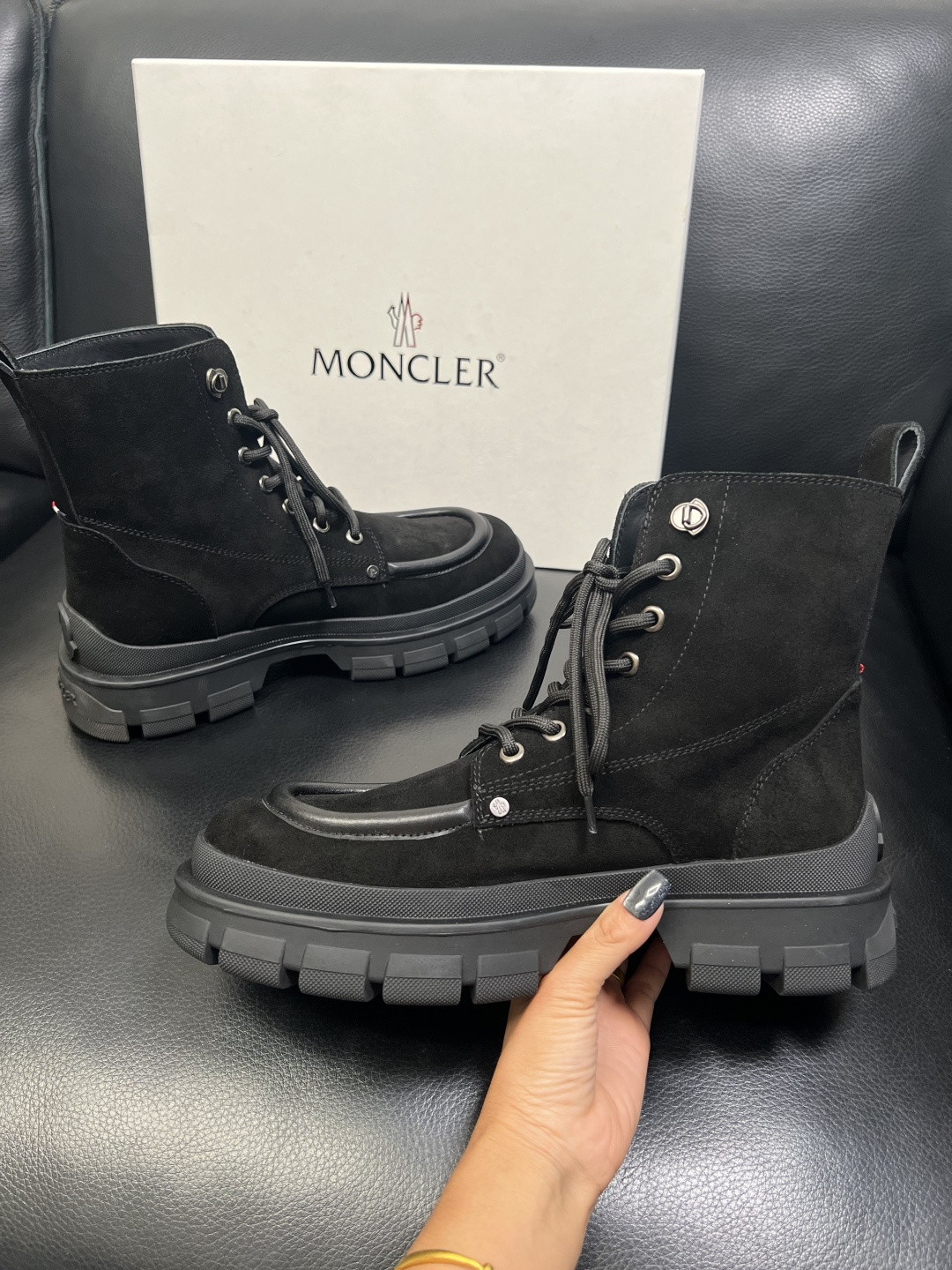 MONCLER 高品质 顶级工艺品 蒙口 靴子高帮专柜新款同步原厂配置，意大利进口牛皮面料，高品质复杂拼
