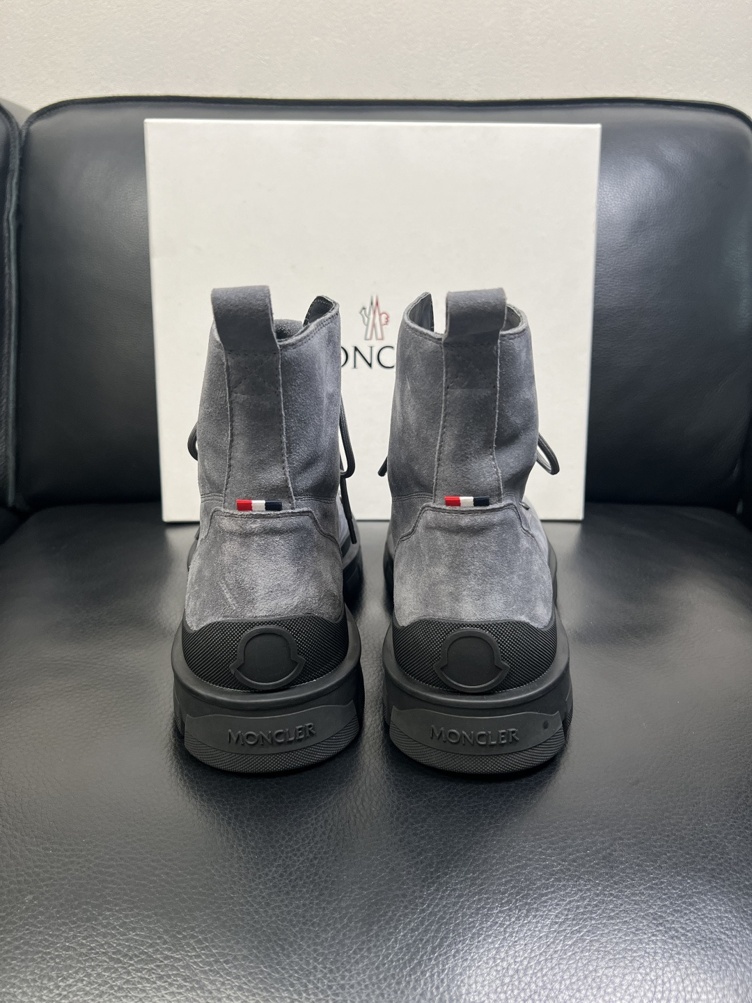 MONCLER 高品质 顶级工艺品 蒙口 靴子高帮专柜新款同步原厂配置，意大利进口牛皮面料，高品质复杂拼