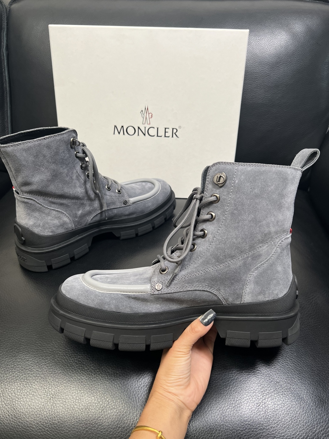 MONCLER 高品质 顶级工艺品 蒙口 靴子高帮专柜新款同步原厂配置，意大利进口牛皮面料，高品质复杂拼