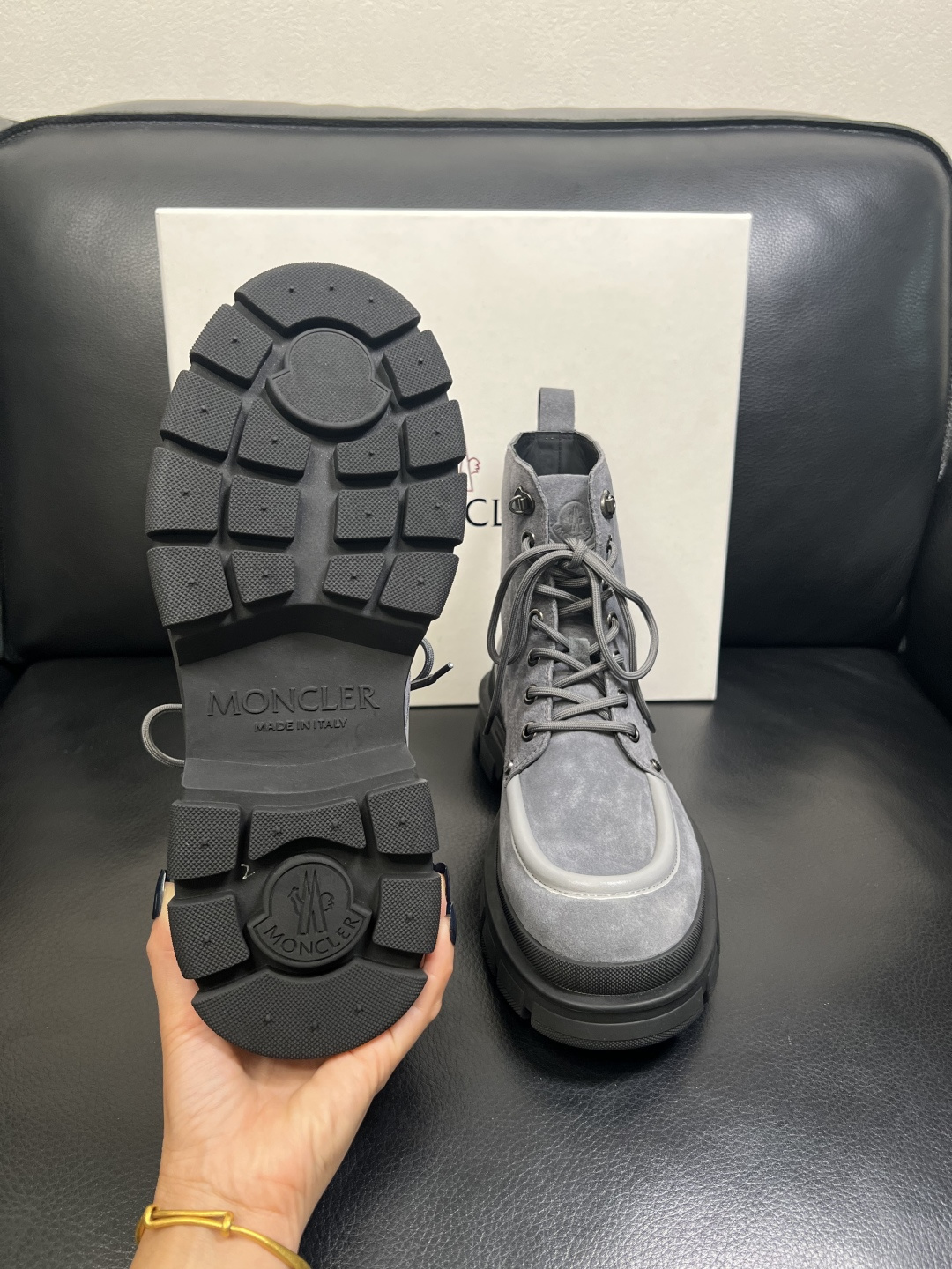 MONCLER 高品质 顶级工艺品 蒙口 靴子高帮专柜新款同步原厂配置，意大利进口牛皮面料，高品质复杂拼