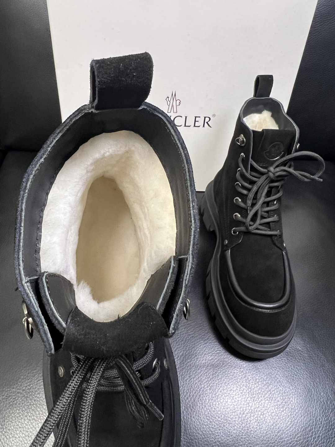 MONCLER 高品质 顶级工艺品 蒙口 靴子高帮专柜新款同步原厂配置，意大利进口牛皮面料，高品质复杂拼