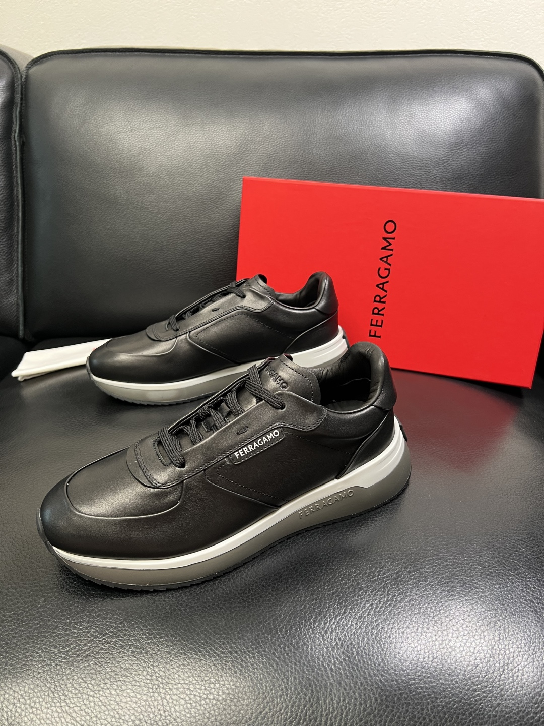 Ferragamo 高品质 顶级工艺品 菲拉格慕 专柜同步发售原厂配置，意大利进口原版牛皮，进口水染牛里