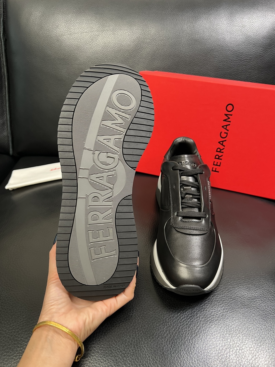 Ferragamo 高品质 顶级工艺品 菲拉格慕 专柜同步发售原厂配置，意大利进口原版牛皮，进口水染牛里