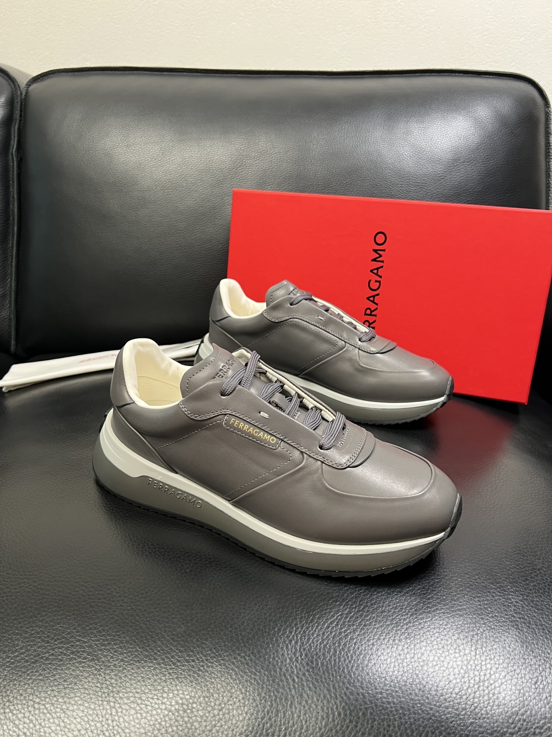 Ferragamo 高品质 顶级工艺品 菲拉格慕 专柜同步发售原厂配置，意大利进口原版牛皮，进口水染牛里