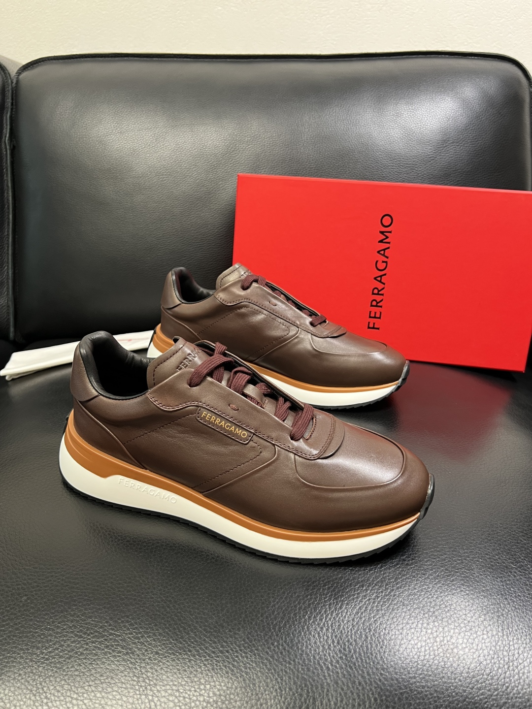 Ferragamo 高品质 顶级工艺品 菲拉格慕 专柜同步发售原厂配置，意大利进口原版牛皮，进口水染牛里