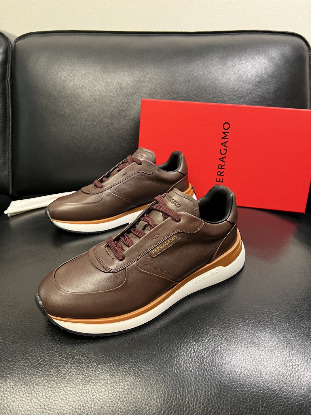 Ferragamo 高品质 顶级工艺品 菲拉格慕 专柜同步发售原厂配置，意大利进口原版牛皮，进口水染牛里