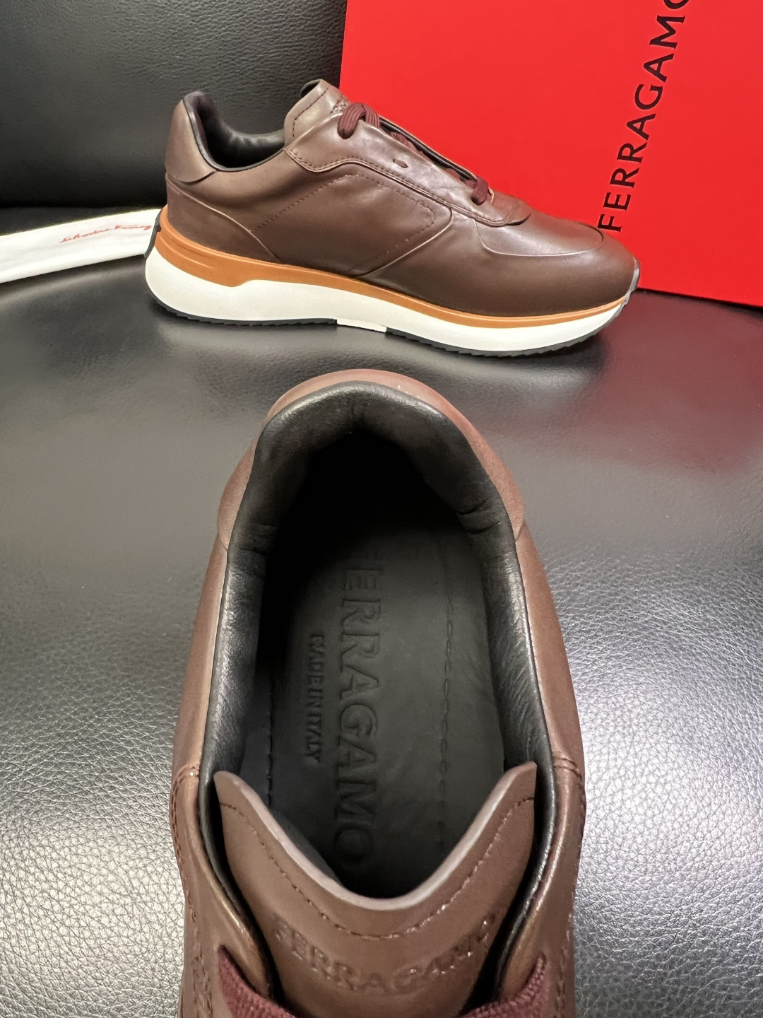 Ferragamo 高品质 顶级工艺品 菲拉格慕 专柜同步发售原厂配置，意大利进口原版牛皮，进口水染牛里