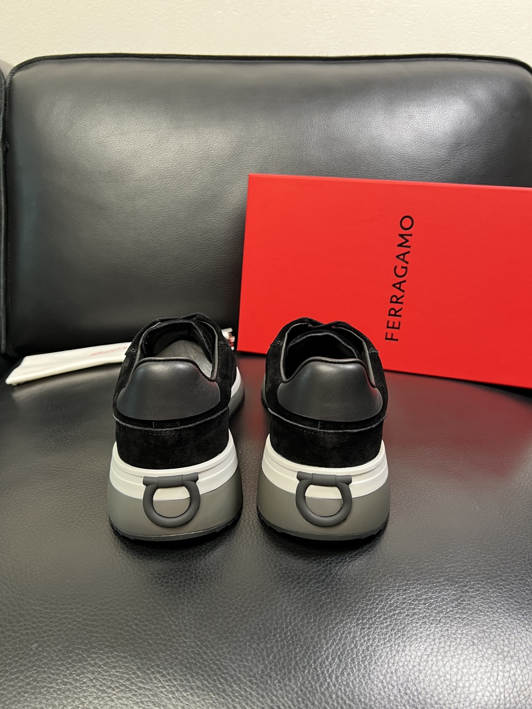 Ferragamo 高品质 顶级工艺品 菲拉格慕 专柜同步发售原厂配置，意大利进口原版牛皮，进口水染牛里