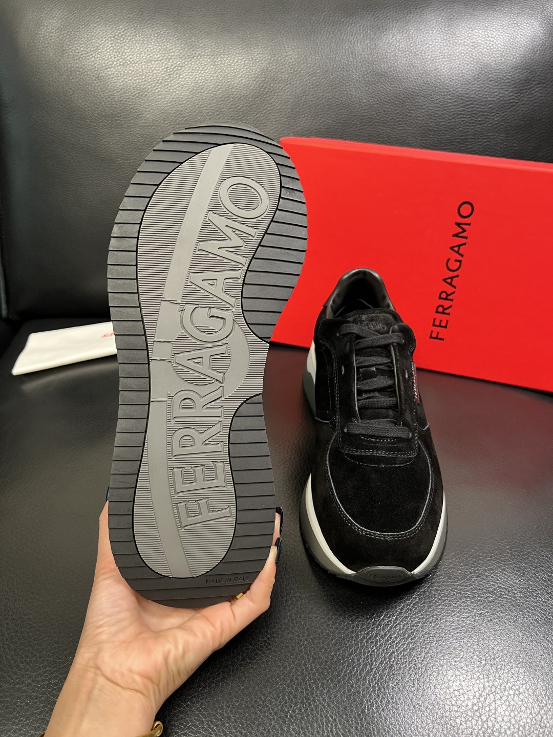 Ferragamo 高品质 顶级工艺品 菲拉格慕 专柜同步发售原厂配置，意大利进口原版牛皮，进口水染牛里