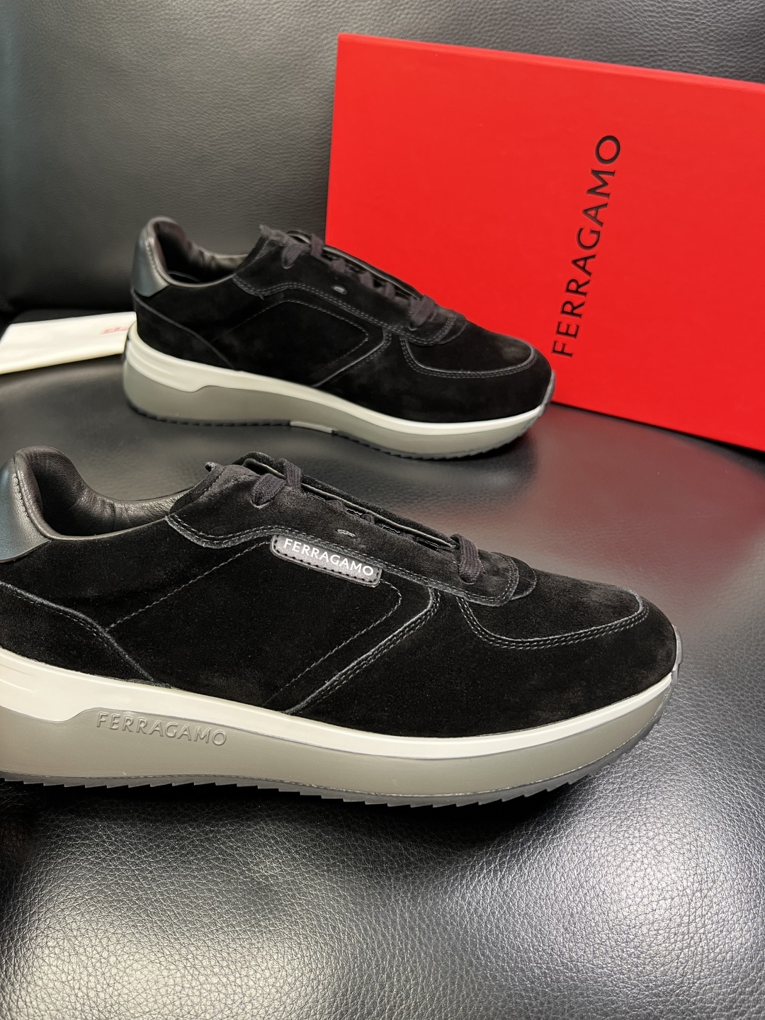 Ferragamo 高品质 顶级工艺品 菲拉格慕 专柜同步发售原厂配置，意大利进口原版牛皮，进口水染牛里