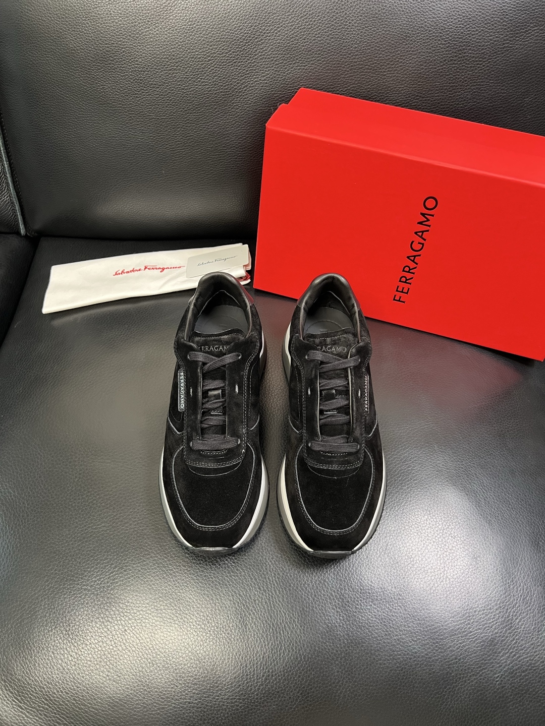 Ferragamo 高品质 顶级工艺品 菲拉格慕 专柜同步发售原厂配置，意大利进口原版牛皮，进口水染牛里