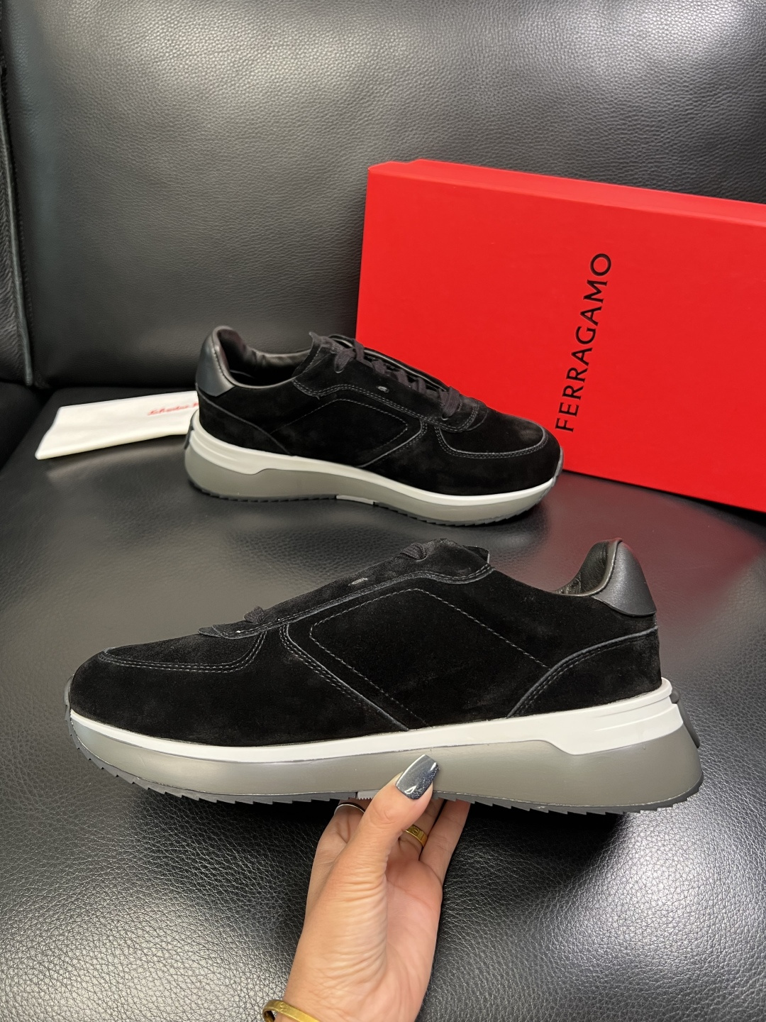 Ferragamo 高品质 顶级工艺品 菲拉格慕 专柜同步发售原厂配置，意大利进口原版牛皮，进口水染牛里