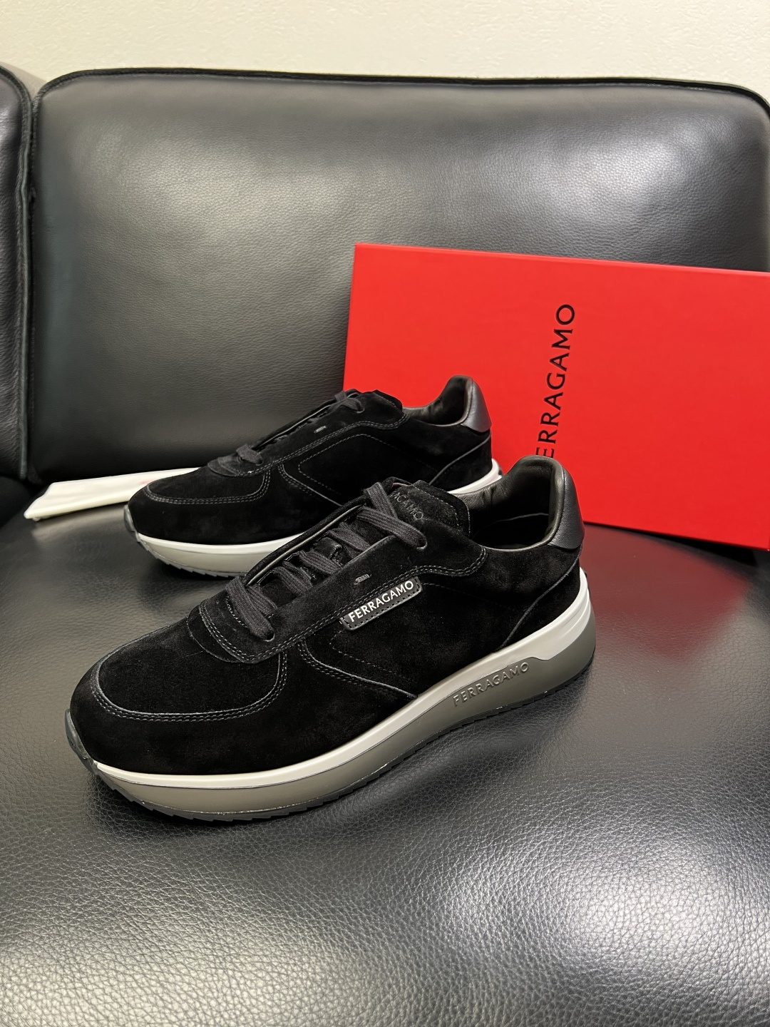 Ferragamo 高品质 顶级工艺品 菲拉格慕 专柜同步发售原厂配置，意大利进口原版牛皮，进口水染牛里