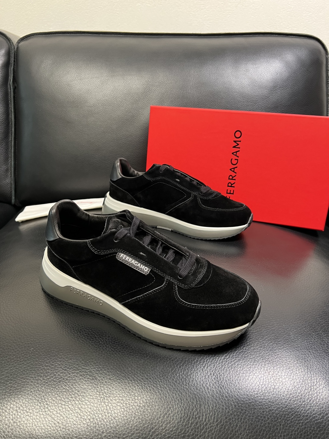 Ferragamo 高品质 顶级工艺品 菲拉格慕 专柜同步发售原厂配置，意大利进口原版牛皮，进口水染牛里