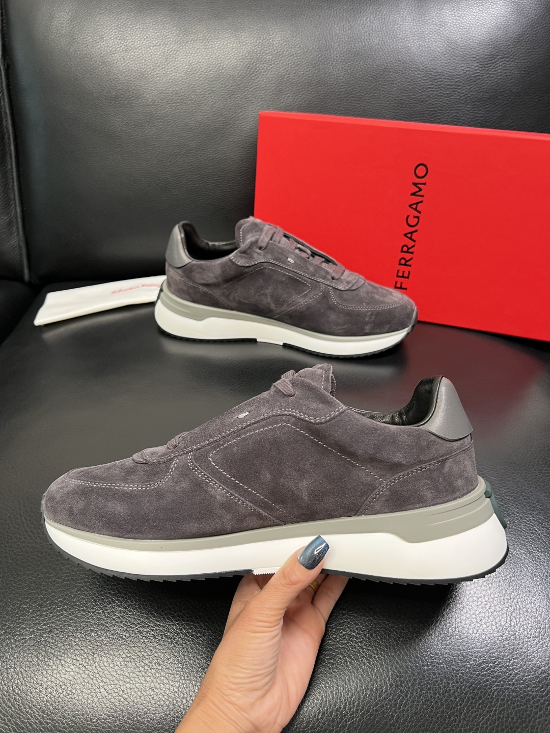 Ferragamo 高品质 顶级工艺品 菲拉格慕 专柜同步发售原厂配置，意大利进口原版牛皮，进口水染牛里