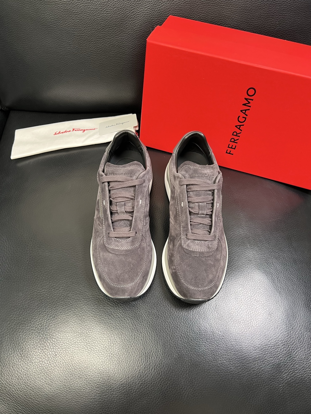 Ferragamo 高品质 顶级工艺品 菲拉格慕 专柜同步发售原厂配置，意大利进口原版牛皮，进口水染牛里