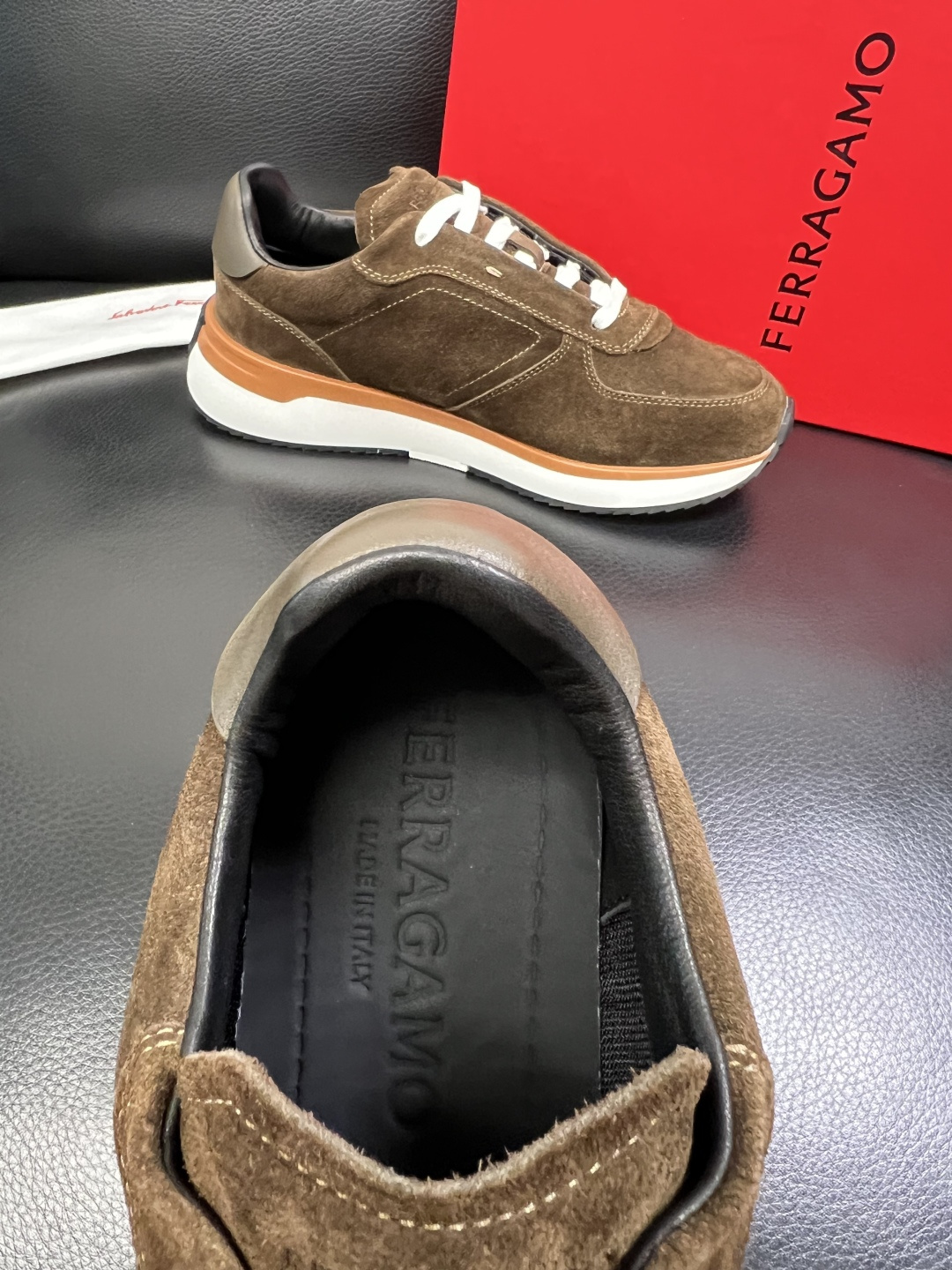 Ferragamo 高品质 顶级工艺品 菲拉格慕 专柜同步发售原厂配置，意大利进口原版牛皮，进口水染牛里