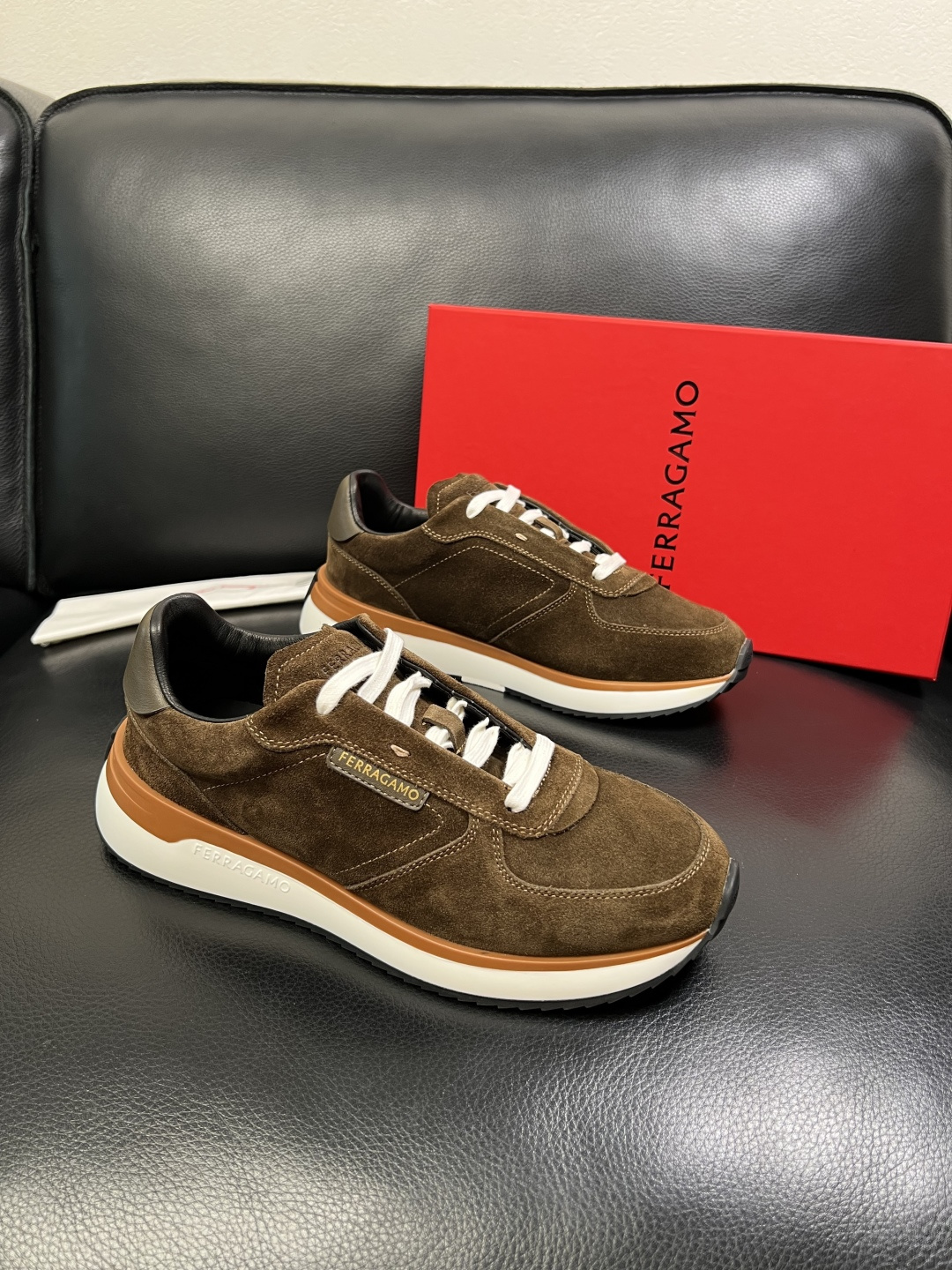 Ferragamo 高品质 顶级工艺品 菲拉格慕 专柜同步发售原厂配置，意大利进口原版牛皮，进口水染牛里