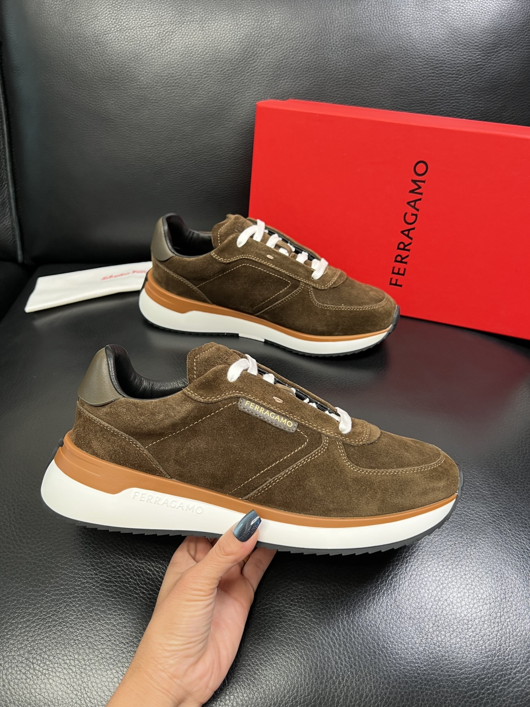 Ferragamo 高品质 顶级工艺品 菲拉格慕 专柜同步发售原厂配置，意大利进口原版牛皮，进口水染牛里