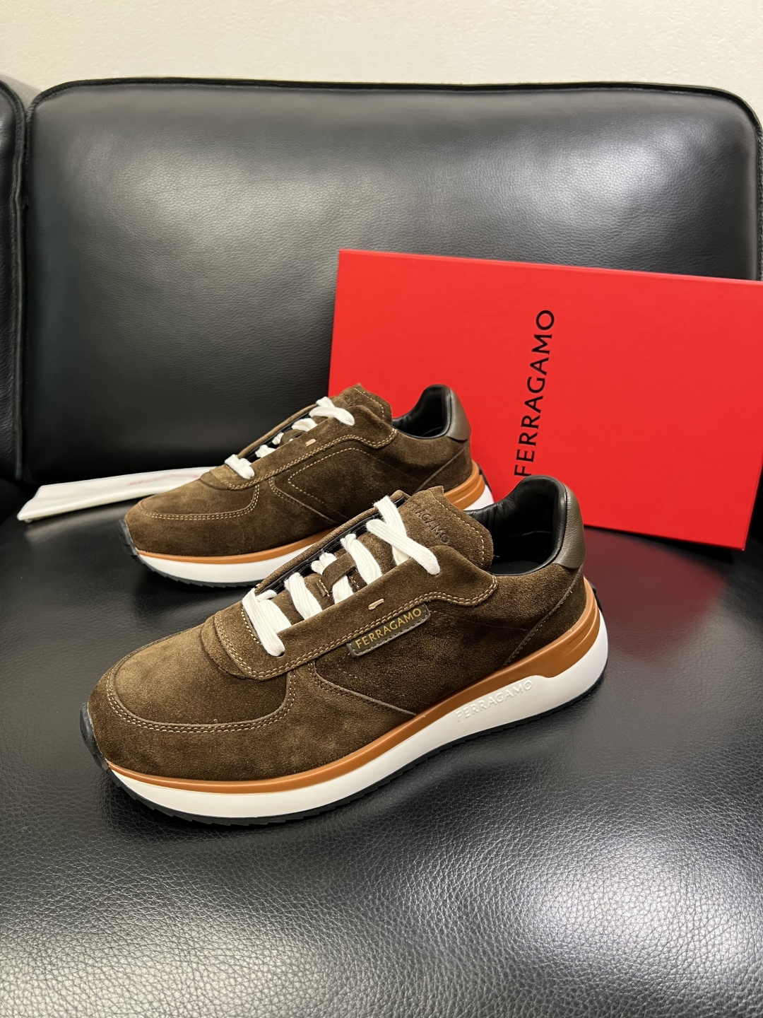 Ferragamo 高品质 顶级工艺品 菲拉格慕 专柜同步发售原厂配置，意大利进口原版牛皮，进口水染牛里