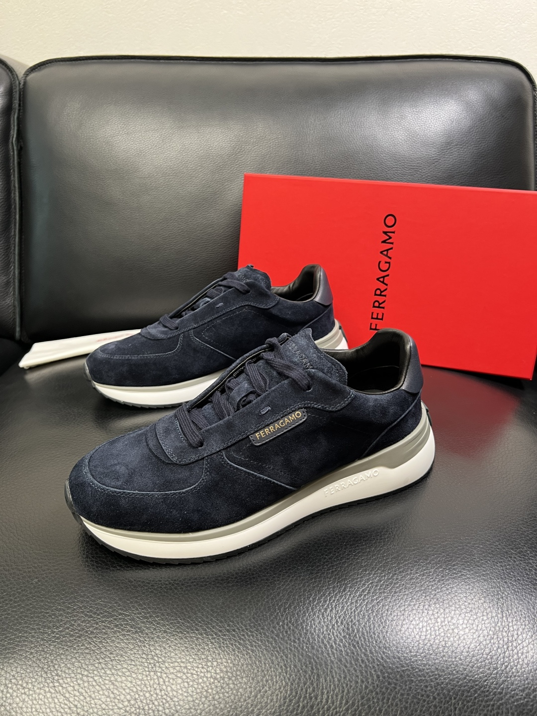 Ferragamo 高品质 顶级工艺品 菲拉格慕 专柜同步发售原厂配置，意大利进口原版牛皮，进口水染牛里