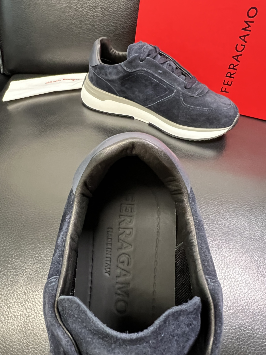 Ferragamo 高品质 顶级工艺品 菲拉格慕 专柜同步发售原厂配置，意大利进口原版牛皮，进口水染牛里