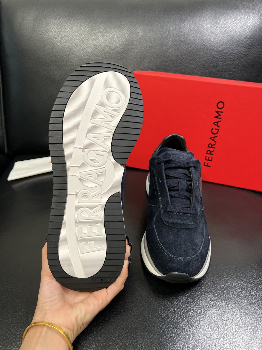 Ferragamo 高品质 顶级工艺品 菲拉格慕 专柜同步发售原厂配置，意大利进口原版牛皮，进口水染牛里